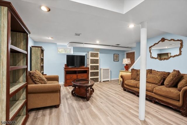 35 Deerfield Dr, West Orange Twp., NJ 07052
