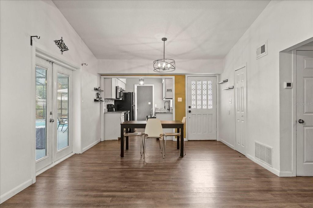 Image 5 of property listing at 3117 JOYANN STREET, Orlando, FL 32810