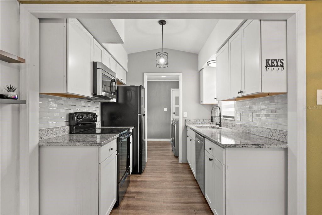 Image 7 of property listing at 3117 JOYANN STREET, Orlando, FL 32810