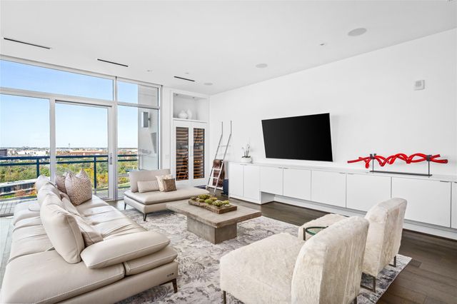 3331 D'amico Street 904, Houston, TX 77019
