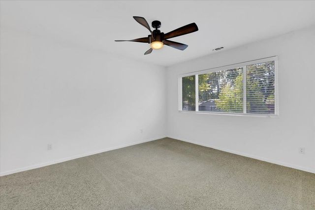855 Forest Glade Cir, Grass Valley, CA 95945