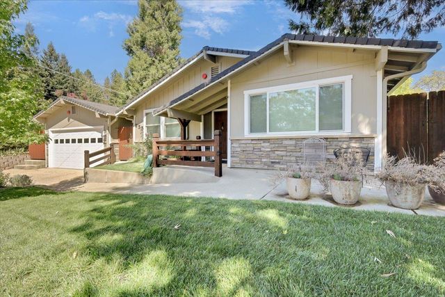 855 Forest Glade Cir, Grass Valley, CA 95945