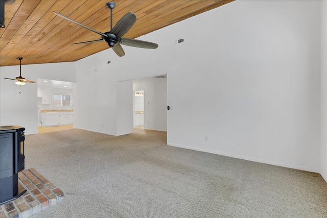 855 Forest Glade Cir, Grass Valley, CA 95945