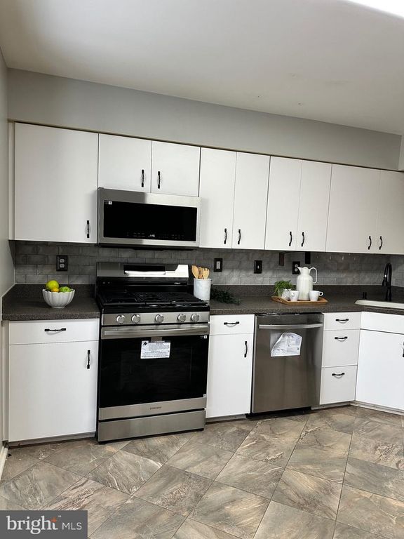 7638 OLDFIELD LN, Ellicott City, MD 21043