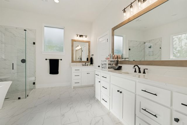 1028 Twin Creeks Drive, Weatherford, TX 76088