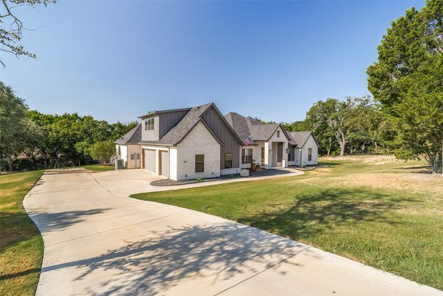 1028 Twin Creeks Drive, Weatherford, TX 76088