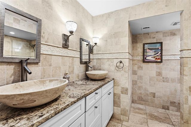 3324 THORNWOOD ROAD 3324, Sarasota, FL 34231