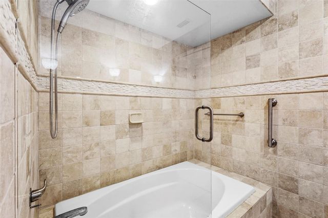 3324 THORNWOOD ROAD 3324, Sarasota, FL 34231