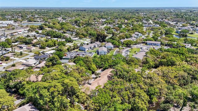 3324 THORNWOOD ROAD 3324, Sarasota, FL 34231