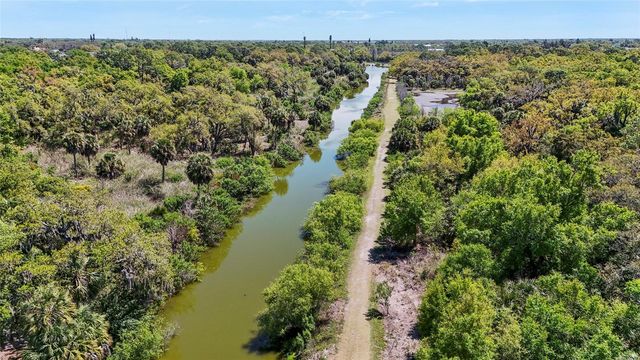 3324 THORNWOOD ROAD 3324, Sarasota, FL 34231