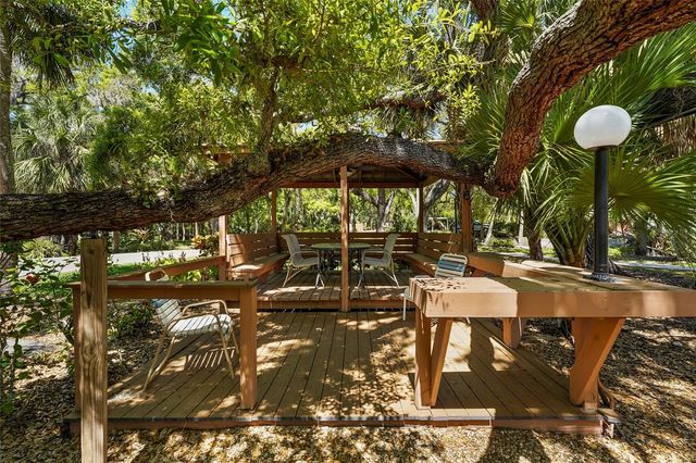 3324 THORNWOOD ROAD 3324, Sarasota, FL 34231