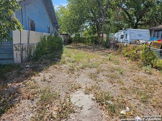 1818 E Crockett St., San Antonio, TX 78202