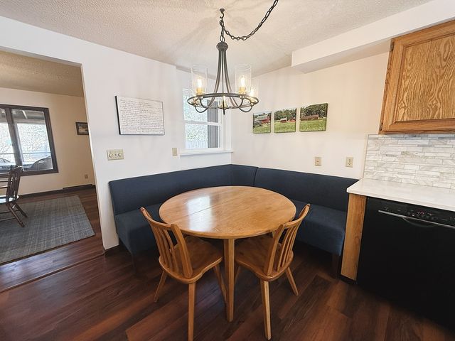 1225 Eustace Drive, Dixon, IL 61021