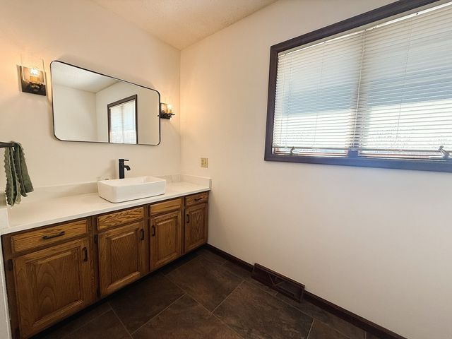 1225 Eustace Drive, Dixon, IL 61021