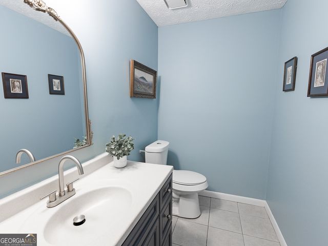 160 River Run, Roswell, GA 30075