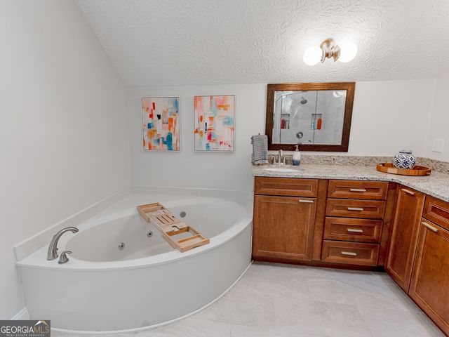 160 River Run, Roswell, GA 30075