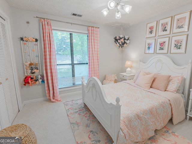 160 River Run, Roswell, GA 30075