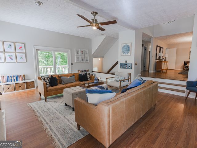 160 River Run, Roswell, GA 30075