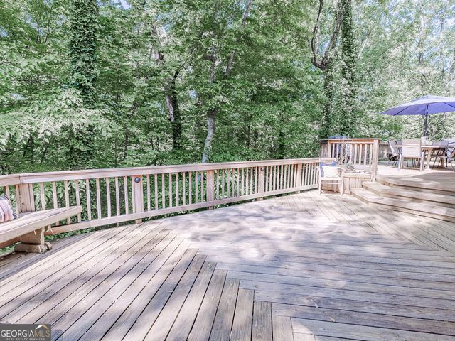 160 River Run, Roswell, GA 30075