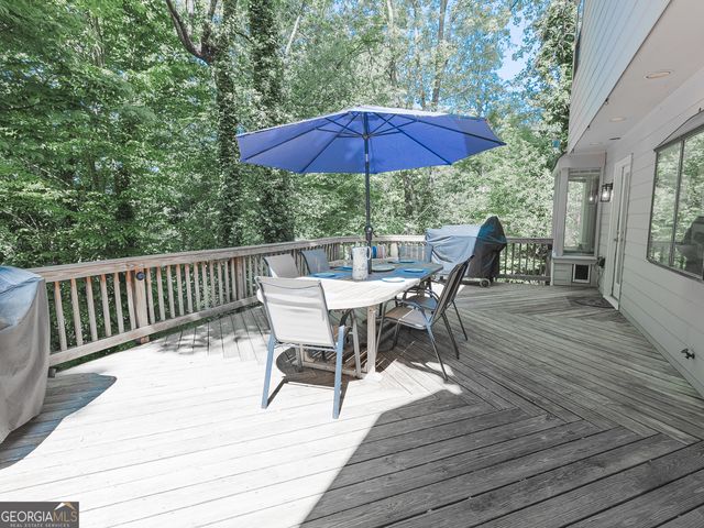 160 River Run, Roswell, GA 30075