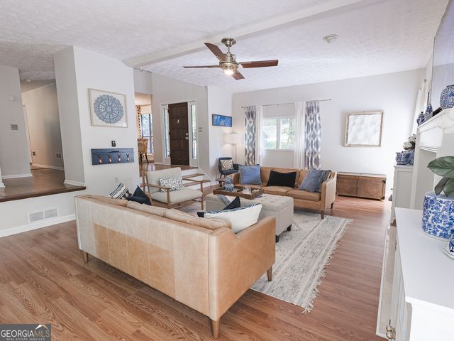 160 River Run, Roswell, GA 30075