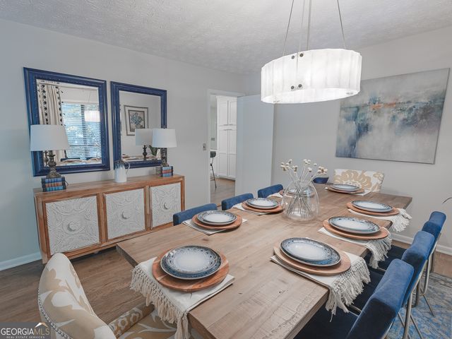 160 River Run, Roswell, GA 30075