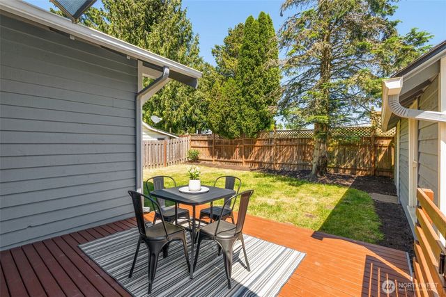 3222 38th Avenue SW, Seattle, WA 98126
