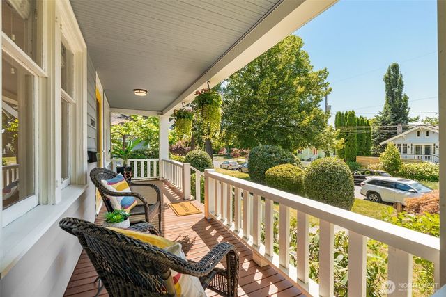 3222 38th Avenue SW, Seattle, WA 98126