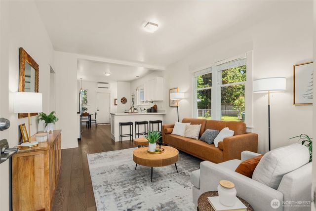 3222 38th Avenue SW, Seattle, WA 98126