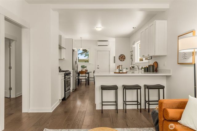 3222 38th Avenue SW, Seattle, WA 98126