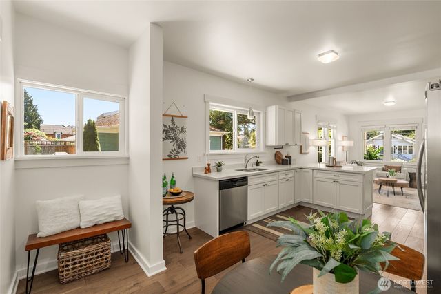 3222 38th Avenue SW, Seattle, WA 98126