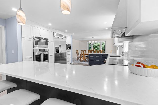 16 Alder Lane, North Falmouth, MA 02556