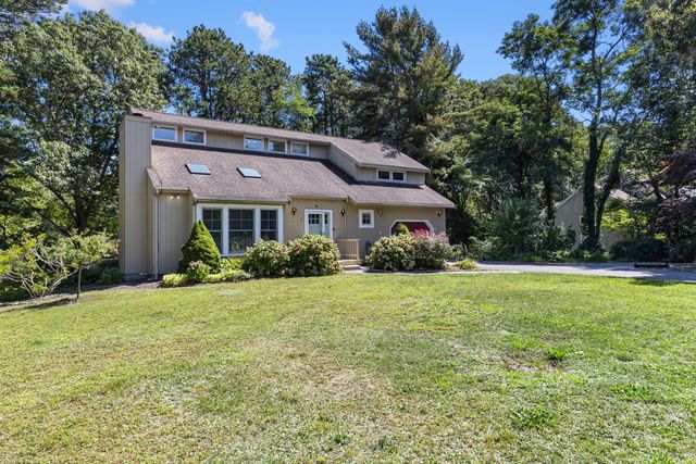 16 Alder Lane, North Falmouth, MA 02556