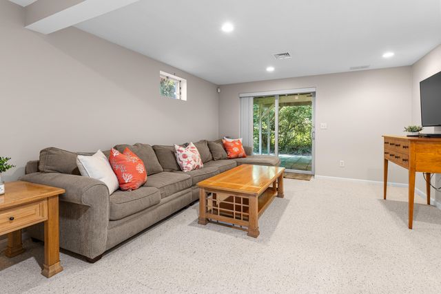 16 Alder Lane, North Falmouth, MA 02556