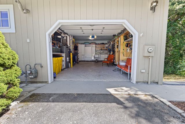 16 Alder Lane, North Falmouth, MA 02556