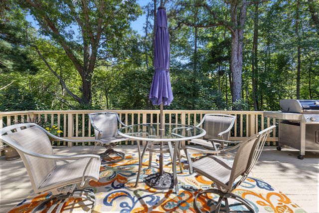 16 Alder Lane, North Falmouth, MA 02556