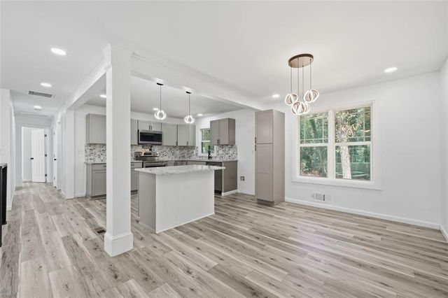 3920 Wedgefield Circle, Decatur, GA 30035