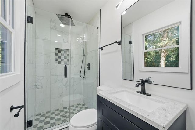 3920 Wedgefield Circle, Decatur, GA 30035