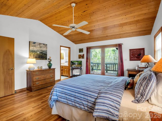 780 Rixhaven Drive, Saluda, NC 28773