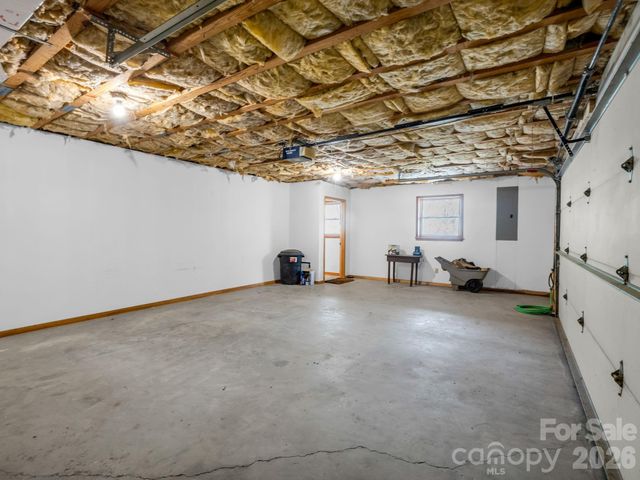 780 Rixhaven Drive, Saluda, NC 28773