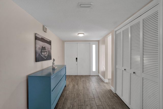 11311 Pond View Drive C101, Wellington, FL 33414