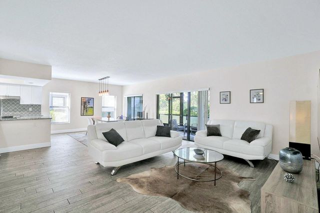 11311 Pond View Drive C101, Wellington, FL 33414