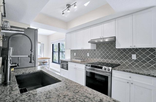 11311 Pond View Drive C101, Wellington, FL 33414