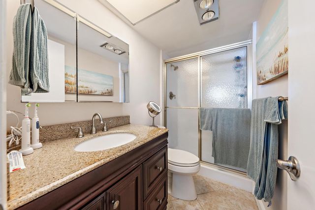 37 Yacht Club Drive 210, North Palm Beach, FL 33408