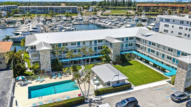 37 Yacht Club Drive 210, North Palm Beach, FL 33408