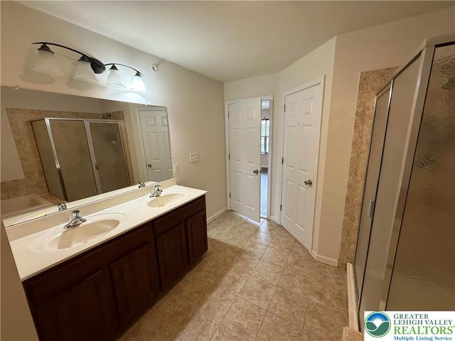 5133 Dogwood Trail, Upper Macungie Twp, PA 18104