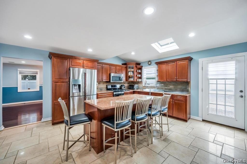 6 Garden Circle, Syosset, NY 11791 — photo 5