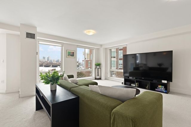 75-83 Cambridge Pkwy E502, Cambridge, MA 02142