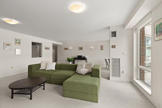 75-83 Cambridge Pkwy E502, Cambridge, MA 02142