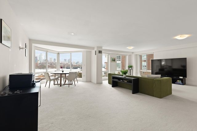 75-83 Cambridge Pkwy E502, Cambridge, MA 02142